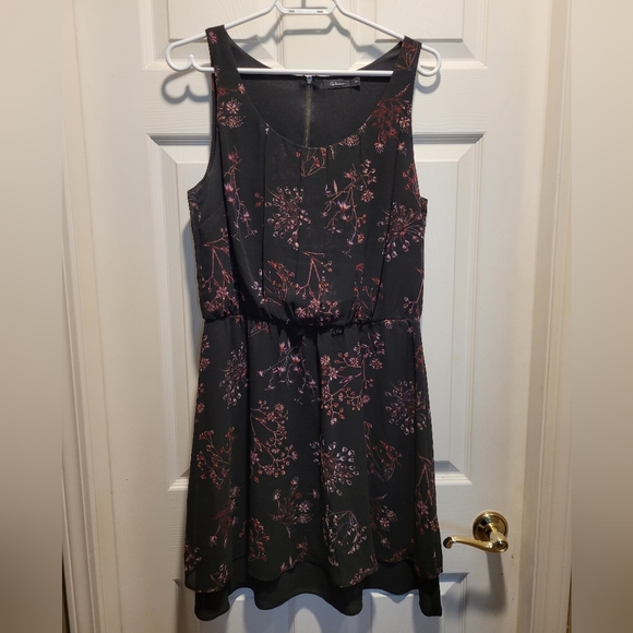 Reitmans black and burgundy summer dress, size Medium - Picture 1 of 7